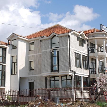 M Garni Hotel Vranje Buitenkant foto