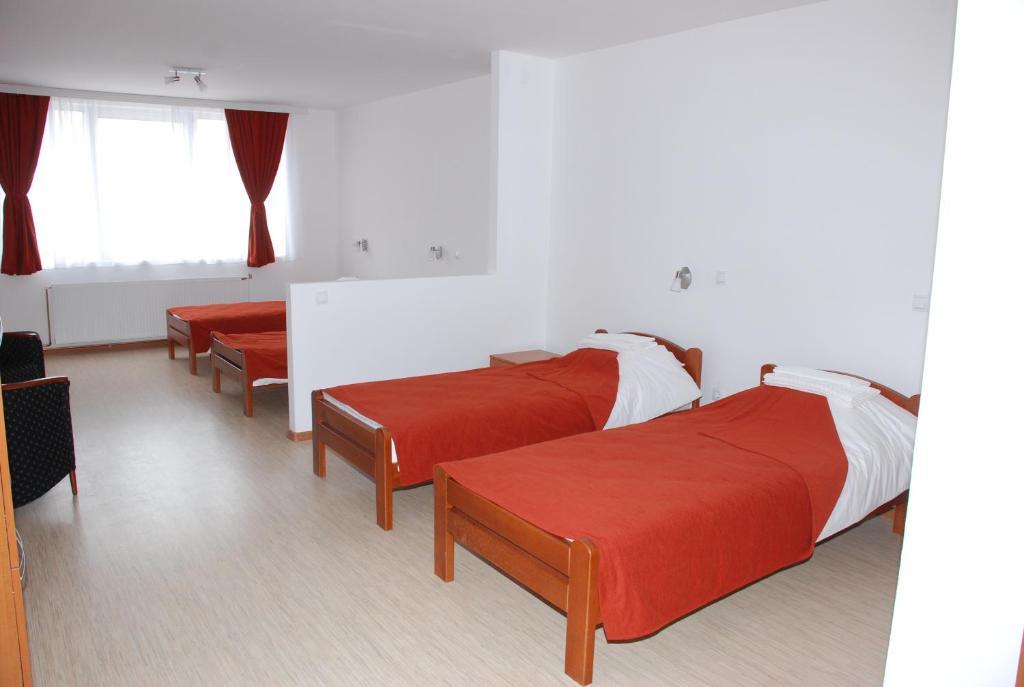 M Garni Hotel Vranje Kamer foto