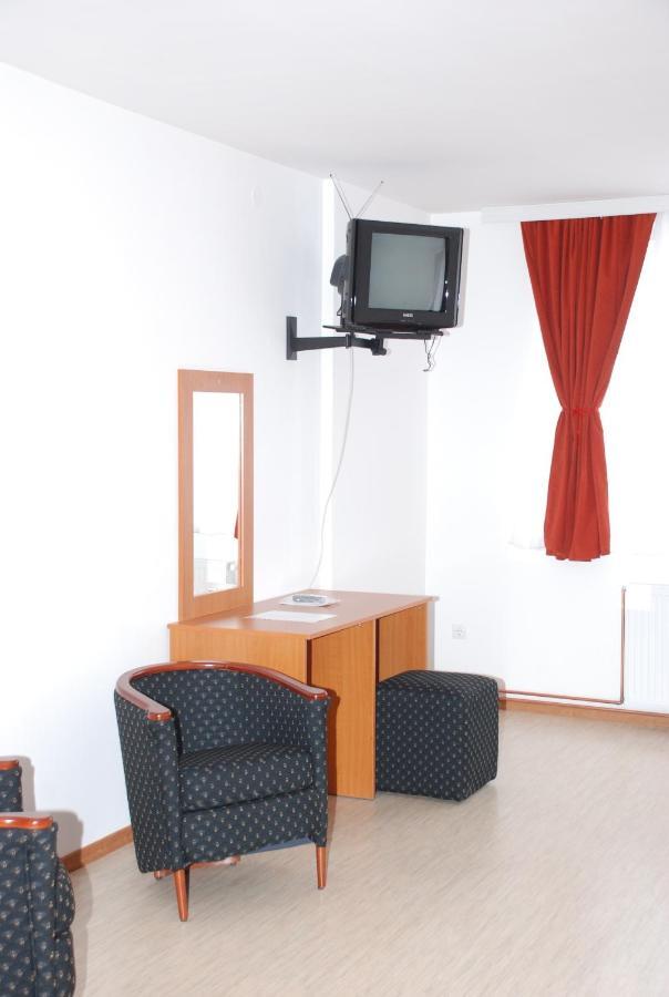 M Garni Hotel Vranje Kamer foto